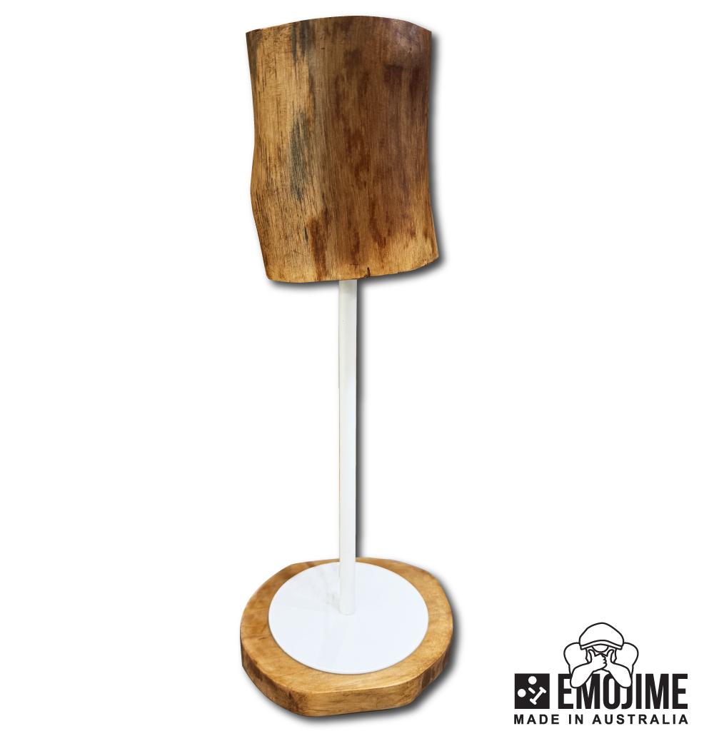 Natural carved table lamp